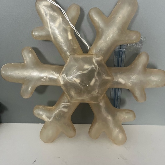 Large Acrylic Light Up Snow Flake .. See Listing - Picture 4 of 4